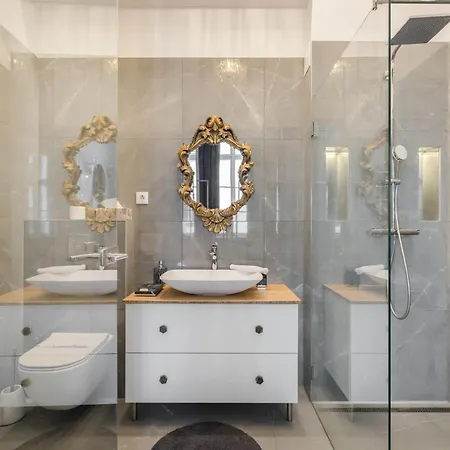 Bpr Adagio Design With A/c Apartment *