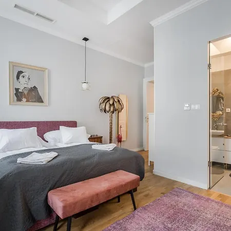 Bpr Adagio Design With A/c Apartment