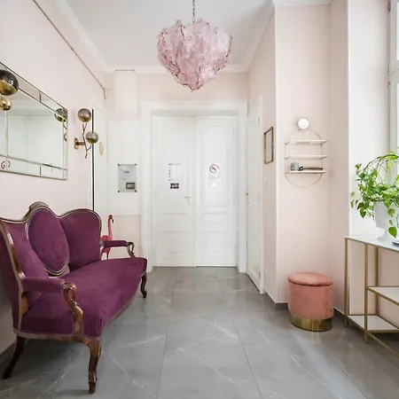 Bpr Adagio Design With A/c Apartment Budapest